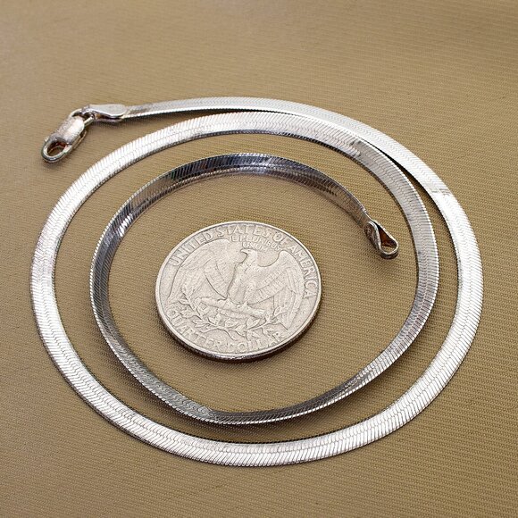 Vintage Silver Herringbone Necklace, 925 Sterling Silver Chain, Retro Fashion - Picture 5 of 10